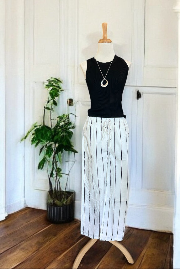 The Kiah Stripe Pants are the perfect blend of fashion and comfort
little-lies-kiah-pant-stripe-white