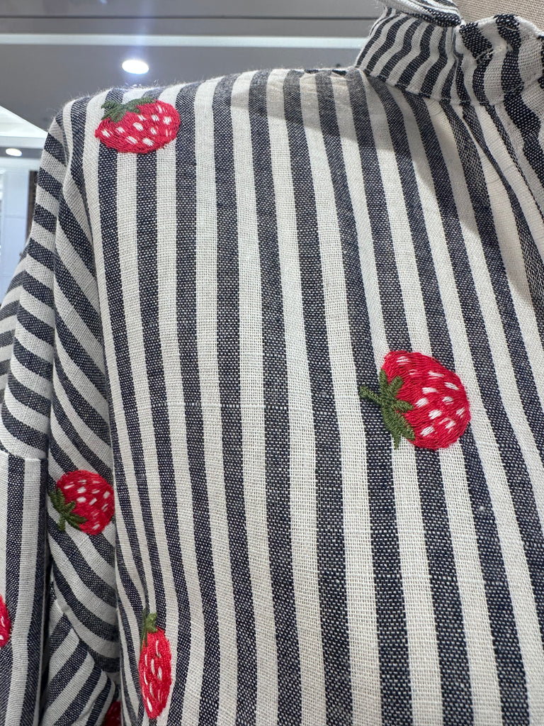 Navy stripe design for a timeless coastal look