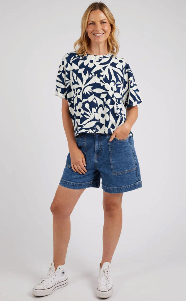 elm clothing stencil top blue navy white floral short sleeves shorter length