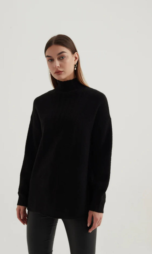 tirelli cable knit black winter jumper 